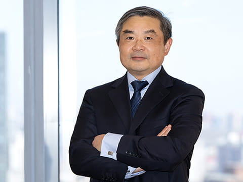 Qun Huang, lic. iur.